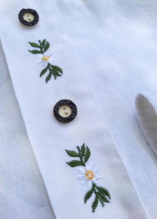 Винтажная австрийская рубашка с вышивкой в этно стиле льняная3 фото