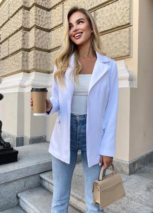 Трендовый пиджак на подкладке 
размерный ряд s,m,l,xl 42,44,46,48
цвета черный и белый