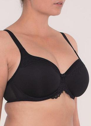 Комфортный и удобный бюстгальтер-минимайзер,triumph