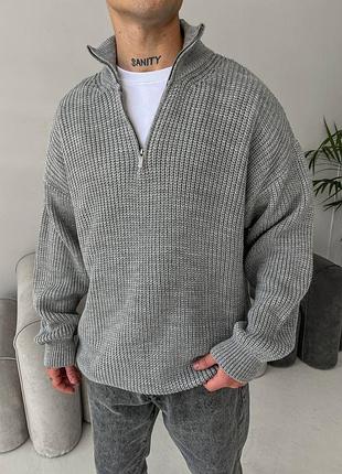 Стильний вʼязаний оверсайз светр