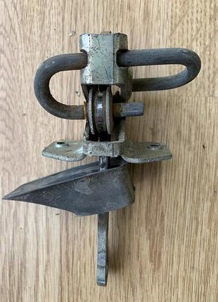 Обмежувач дверей bmw 3 e36 задній правий 51221960566h