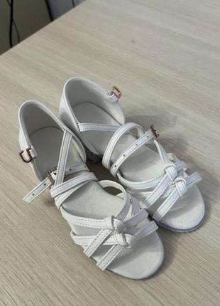 Туфельки білі танцювальні