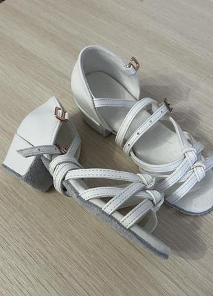 Туфельки белые танцевальные5 фото