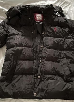 Чоловіча чорна куртка бренду u.s. polo assn.