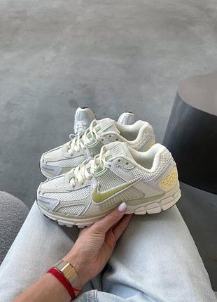 Женские кроссовки nike zoom vomero 5
