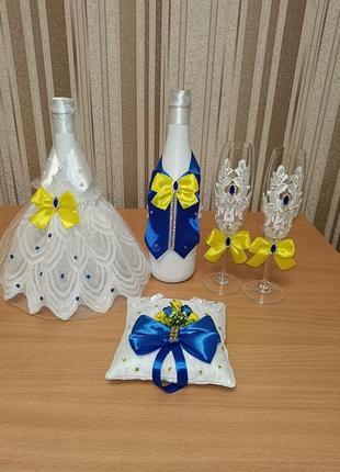 Украшения на свадебное шампанское