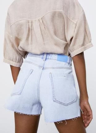 Джинсовые шорты с потертостями zara