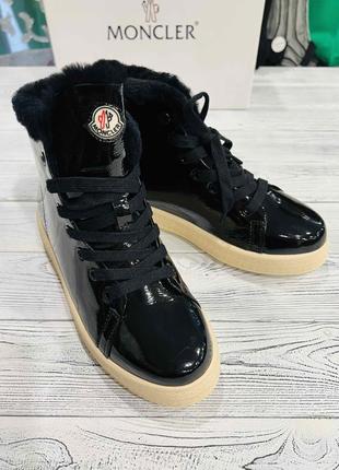 Жіночі черевики moncler