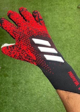 Вратарские перчатки adidas predator pro pro.