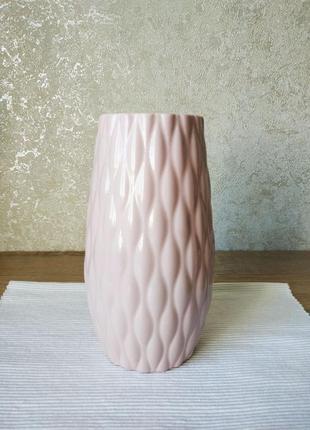 Изысканная нежно-розовая керамическая ваза2 фото