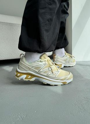 Жіночі кросівки білі з золотим salomon xt-6 white/gold6 фото