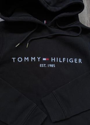 Худі від бренду tommy hilfiger