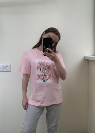 Нежная розовая футболка2 фото