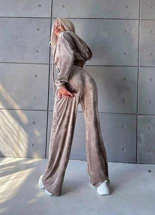 Костюм спортивний жіночий з велюру7 фото