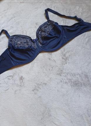 Шикарный бюстгальтер с мягкой чашкой 85е!