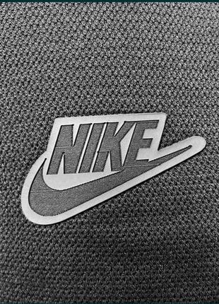Мужской спортивный костюм nike.