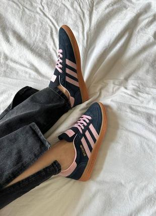 Женские кроссовки черные с розовымadidas spezial handball core black clear pink gum7 фото