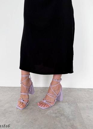 Удобные женские фиолетовые босоножки на каблуке летние эко-кожа лето7 фото
