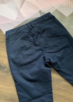 Темно синие классические брюки джинсы с замками скинни по фигуре размер xs s m george5 фото