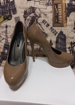 Красивые туфли basconi