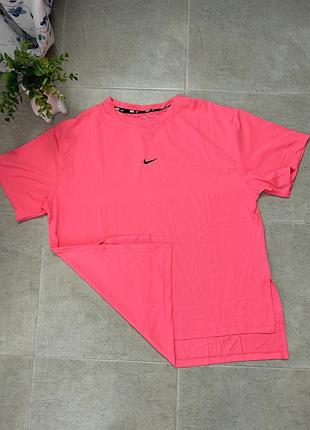 Жіноча футболка найк 🇹🇷