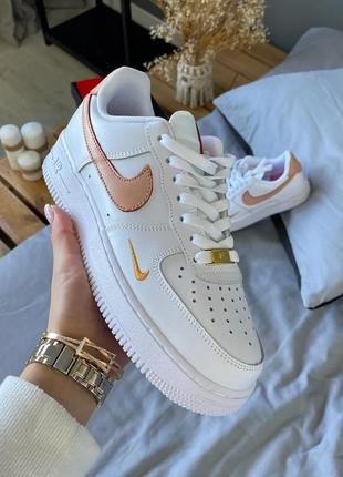 Стильні кросівки nike air force 1 low white rust pink