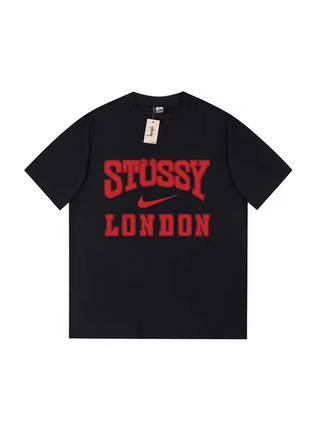 Футболка від бренду stussy