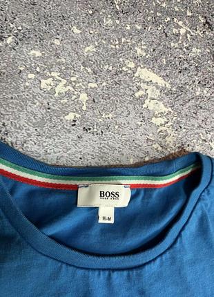 Синяя футболка мужская с крупными логотипами hugo boss italia (оригинал)8 фото