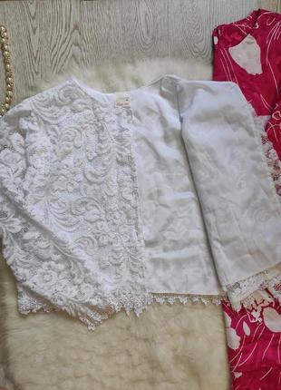 Белая ажурная короткая блуза с пуговицами накидка болеро нарядная гипюр с цветочной вышивкой3 фото