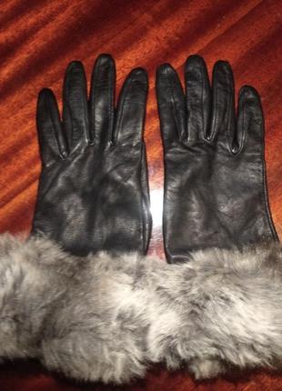 Перчатки m&s.