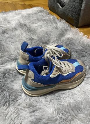 Кросівки zara