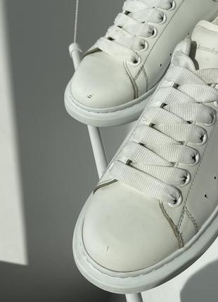 Кроссовки alexander mcqueen oversized sneaker mono white4 фото