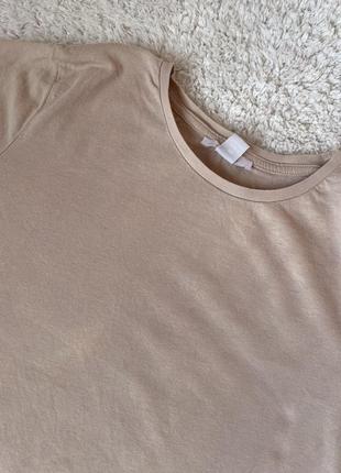 Женская футболка песочного цвета4 фото
