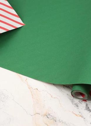 Новогодняя бумага для подарков "зеленая+красные полоски" 70 г/м² (рулон 8м*0.7м)