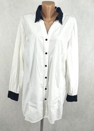 Белая удлиненная рубашка  со шнуровкой черными манжетами3 фото