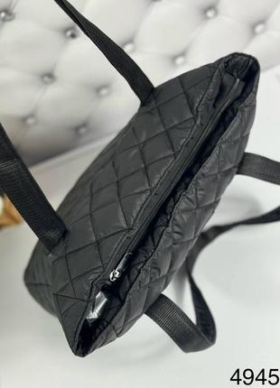 Женская стильная и качественная сумка из стеганой плащевки черная6 фото