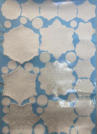 Наклейки снежинки белые новогодние белый размер стикера 24 на 34 см силикон