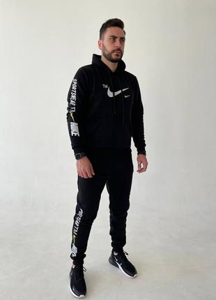 Утепленный мужской спортивный костюм на флисе