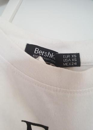 Стильная футболка свободного кроя bershka7 фото