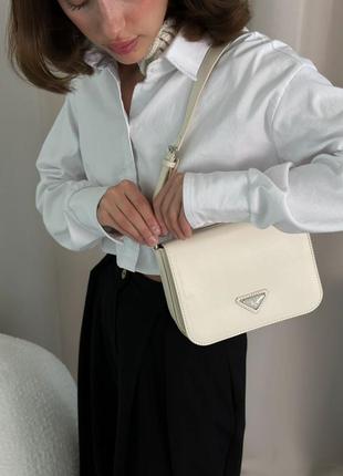 Жіноча сумка prada beige2 фото