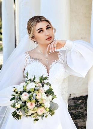 Весільна сукня