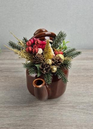 Різдвяна композиція у чайничку. новорічний декор!