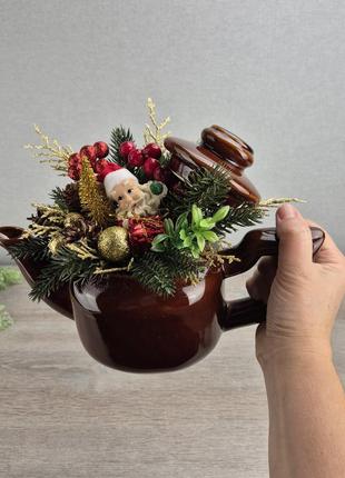 Різдвяна композиція у чайничку. новорічний декор!