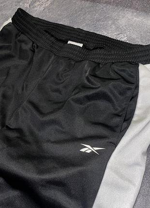 Стильные черно-белые брюки мелочей reebok, размер s, оригинал