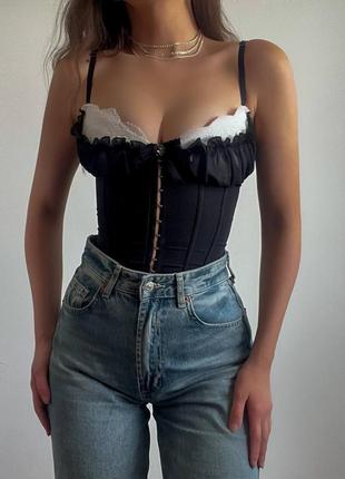Эффектные корсеты на крючках с утяжкой 🖤3 фото