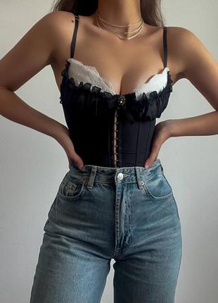 Эффектные корсеты на крючках с утяжкой 🖤2 фото