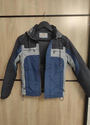 Куртка ветровка