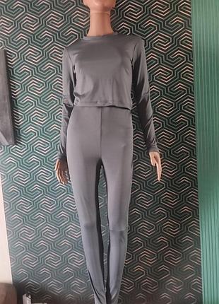 Стильный костюм