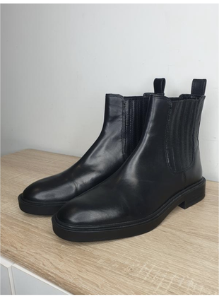 Шкіряні черевики zara