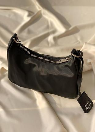 Жіноча сумка prada re-edition mini black5 фото